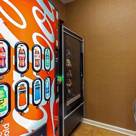 Comfort & Inn Suites Canton Bagian luar foto