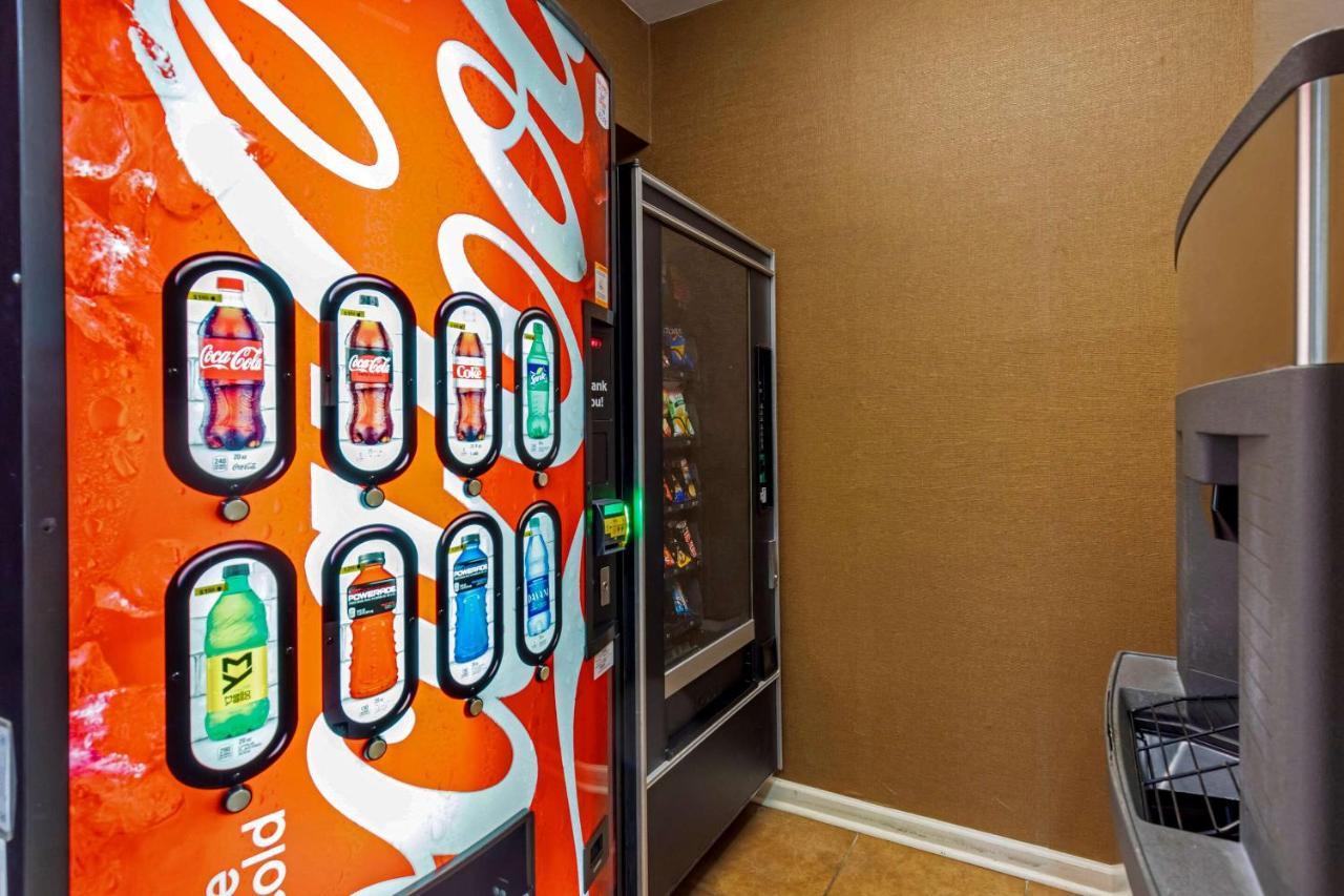 Comfort & Inn Suites Canton Bagian luar foto