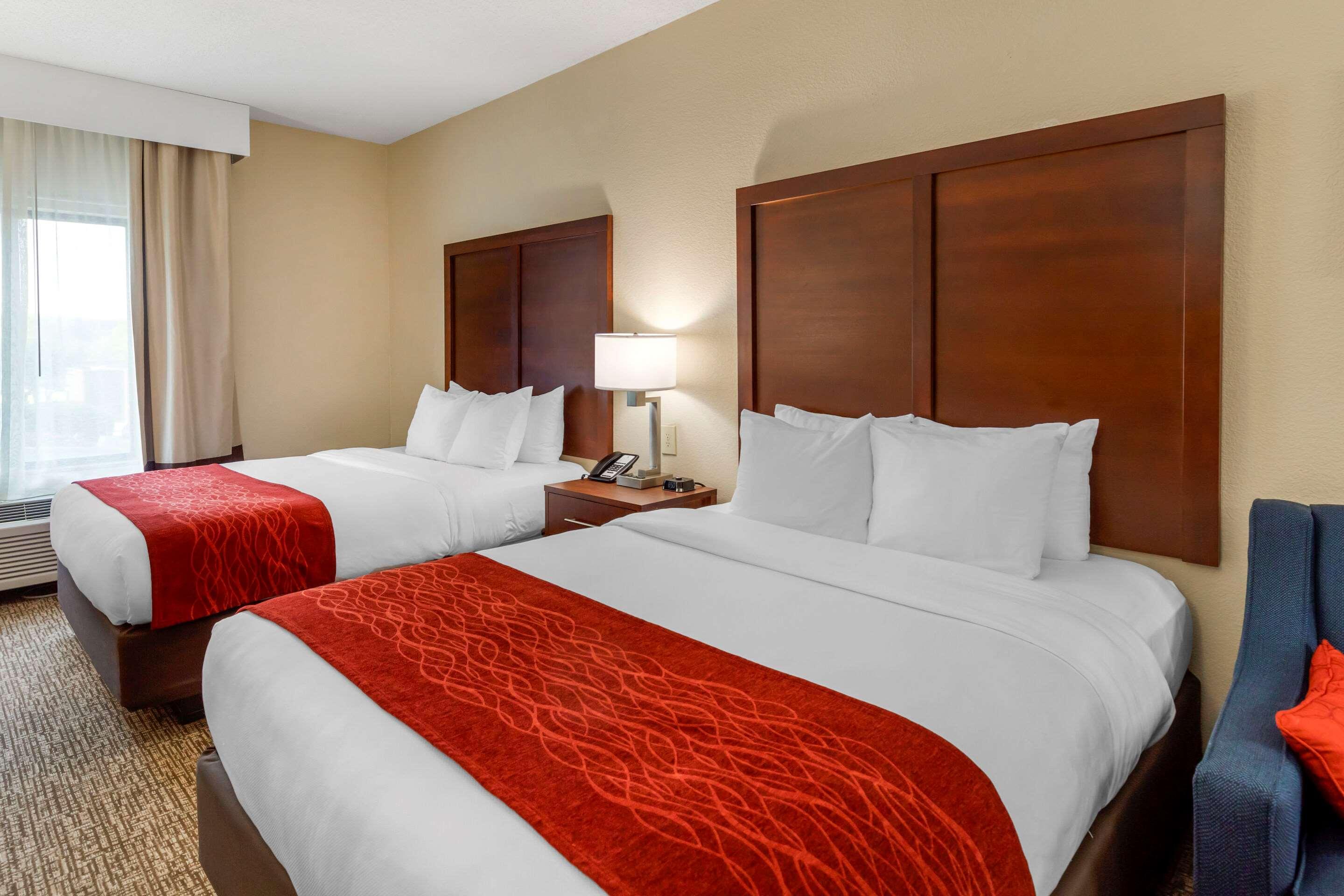 Comfort & Inn Suites Canton Bagian luar foto