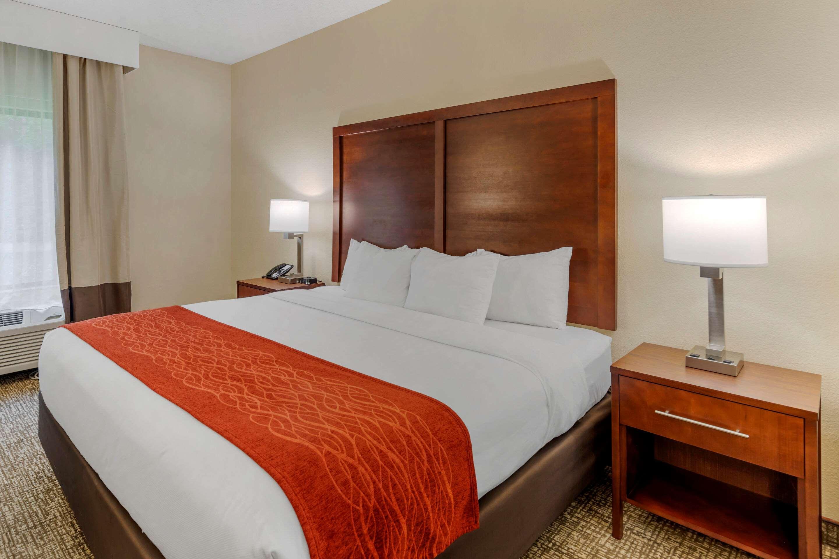 Comfort & Inn Suites Canton Bagian luar foto