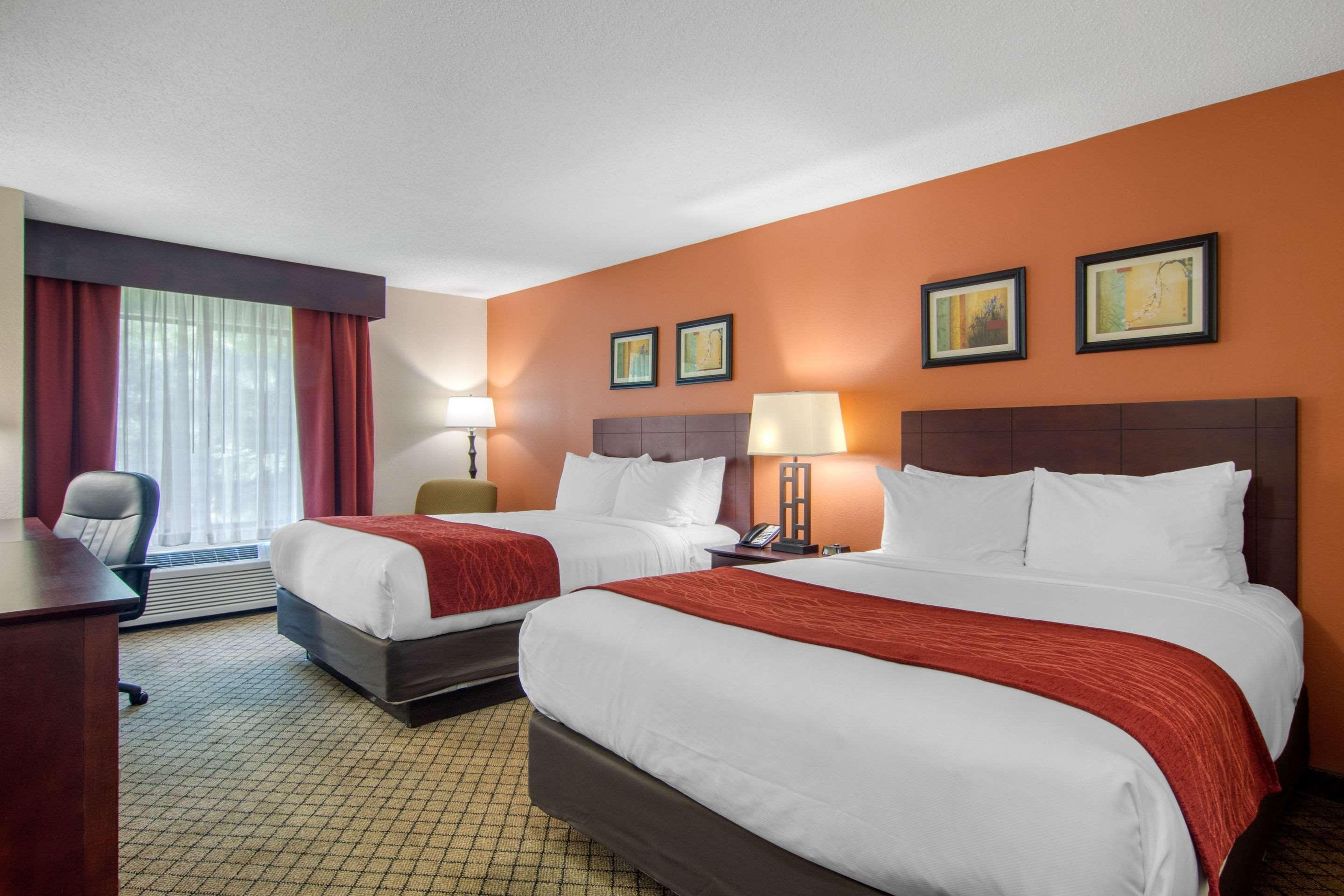 Comfort & Inn Suites Canton Bagian luar foto
