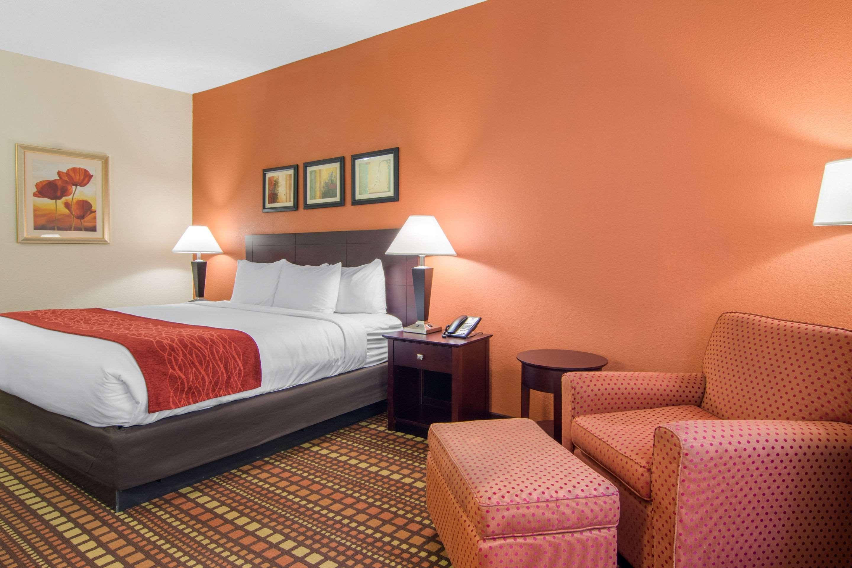 Comfort & Inn Suites Canton Bagian luar foto