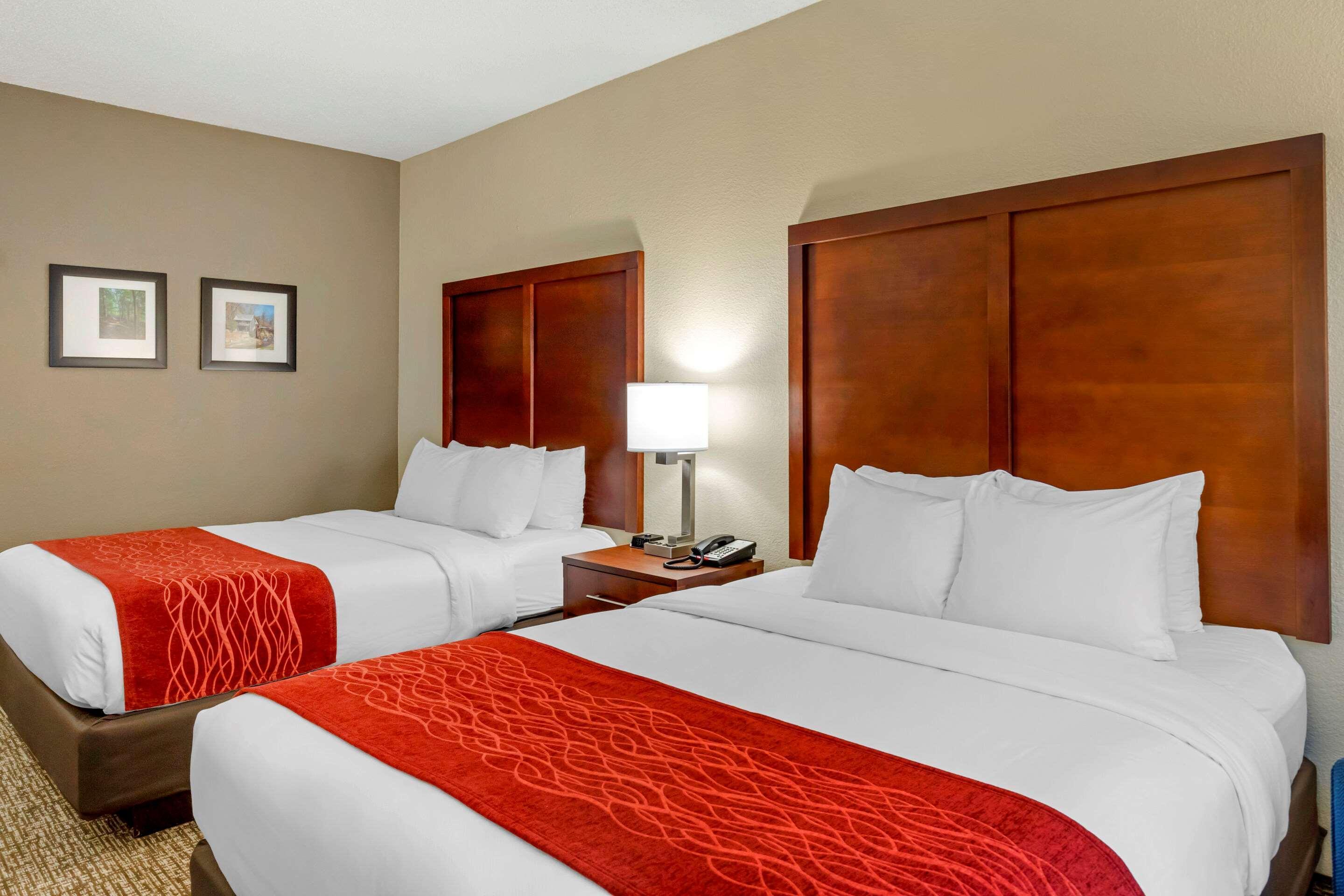 Comfort & Inn Suites Canton Bagian luar foto