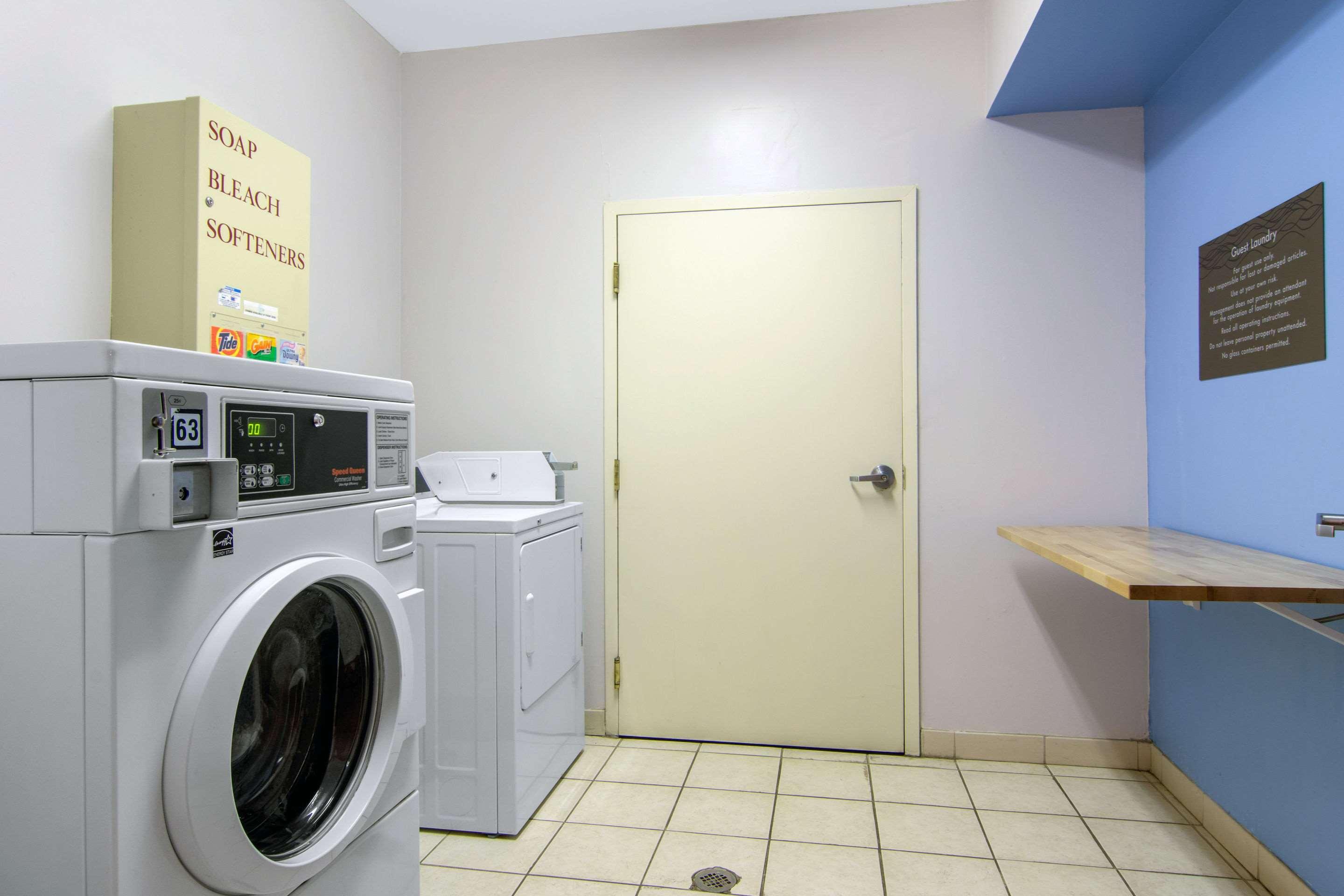 Comfort & Inn Suites Canton Bagian luar foto