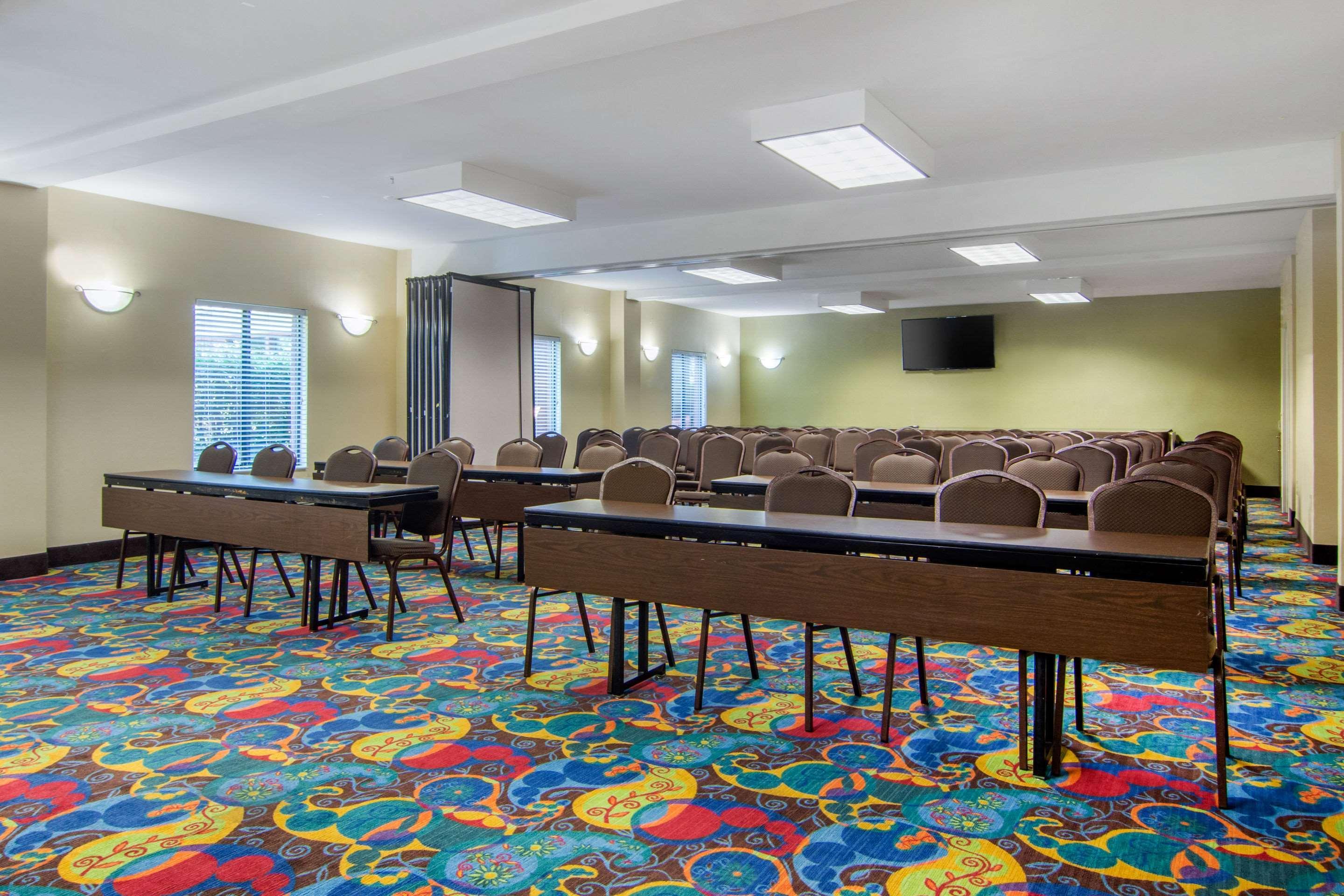 Comfort & Inn Suites Canton Bagian luar foto