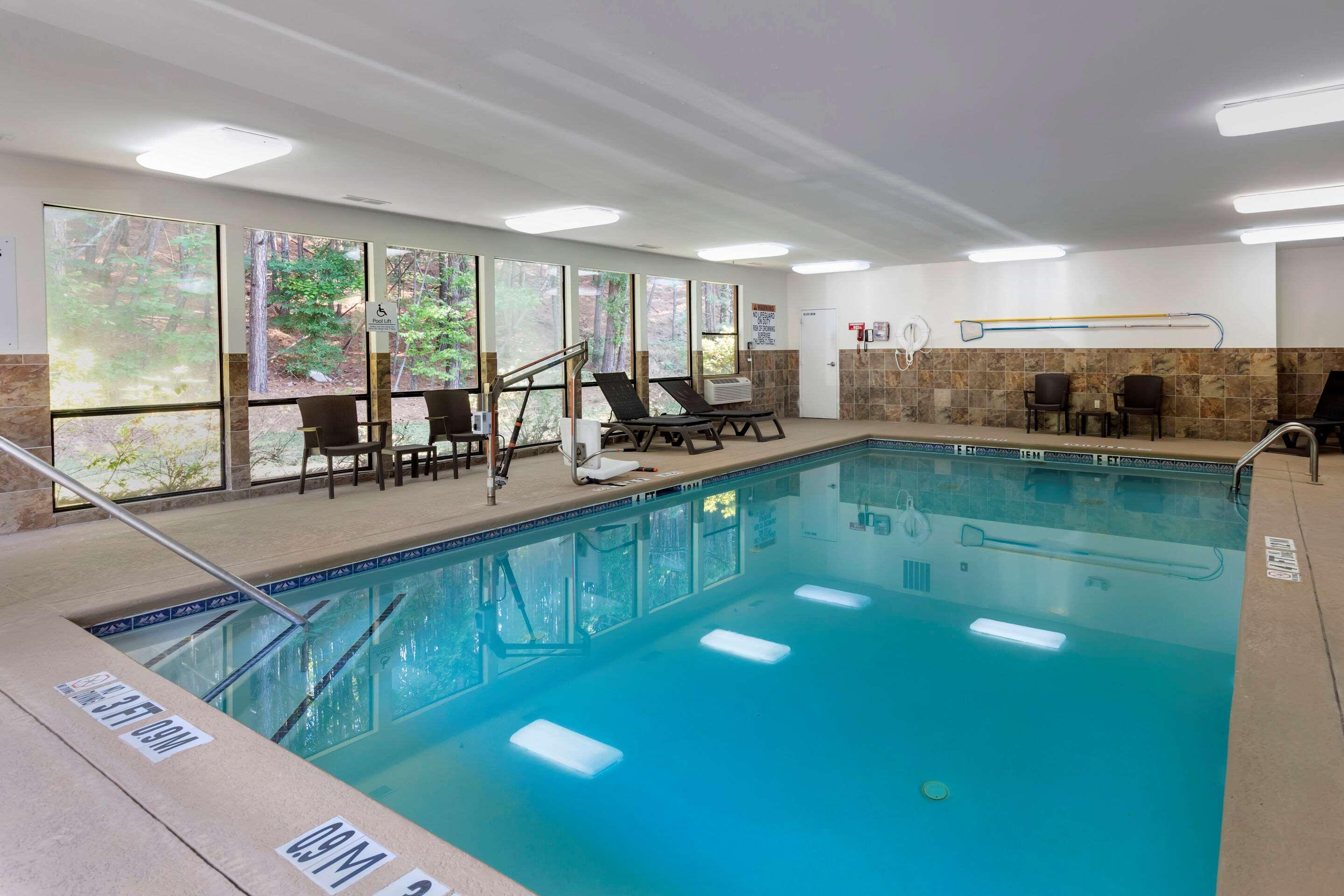 Comfort & Inn Suites Canton Bagian luar foto