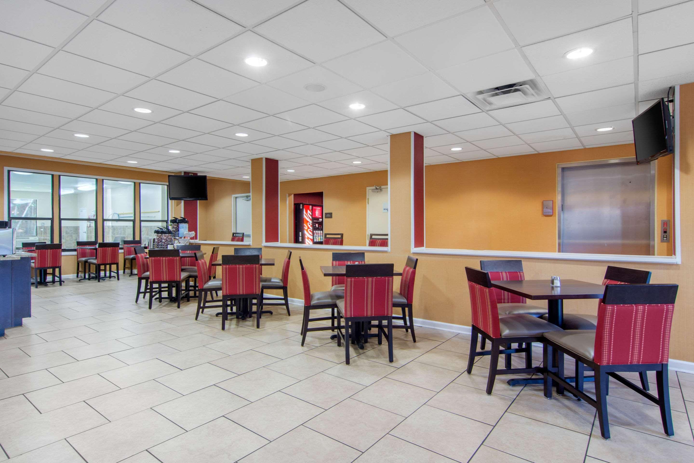 Comfort & Inn Suites Canton Bagian luar foto