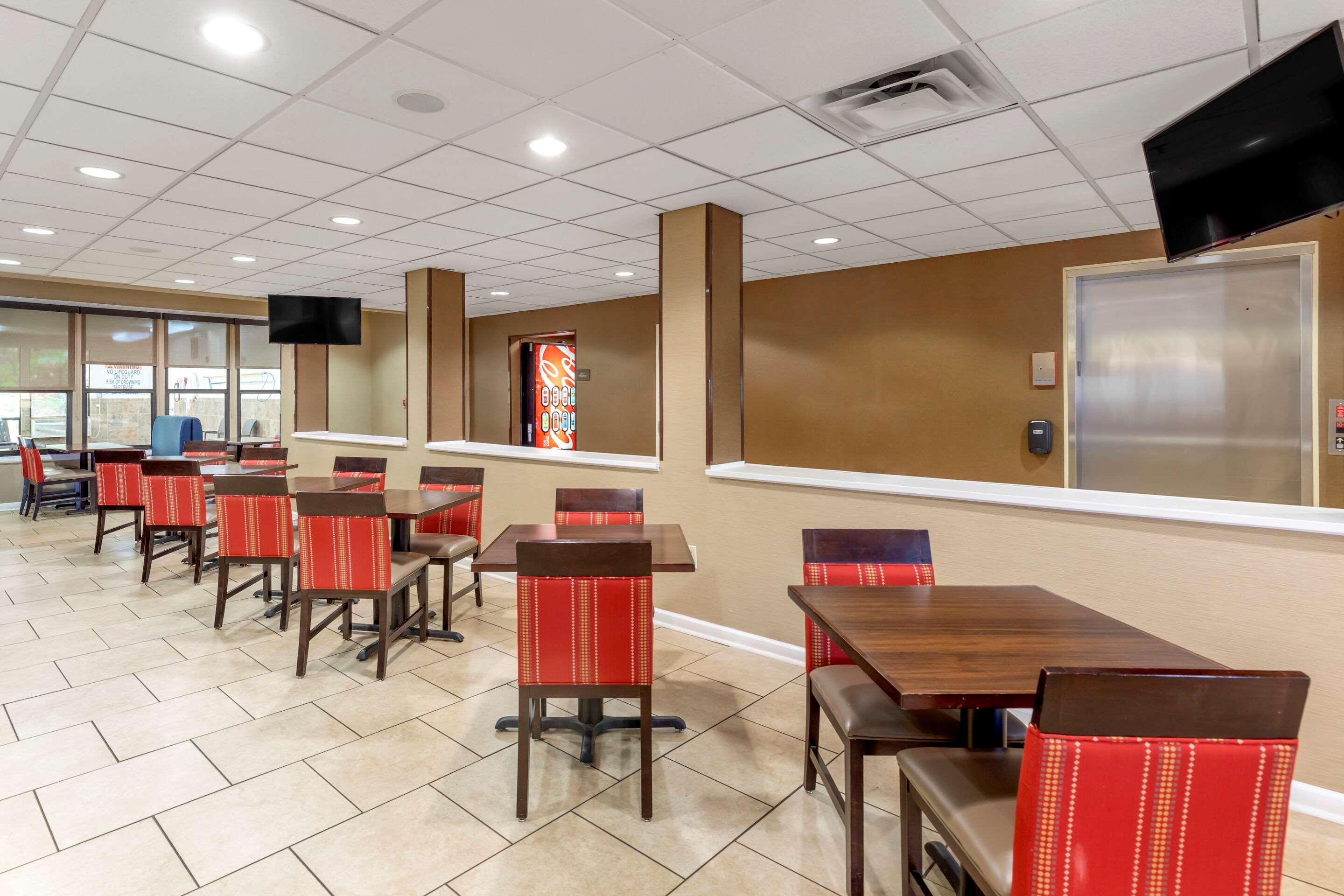 Comfort & Inn Suites Canton Bagian luar foto