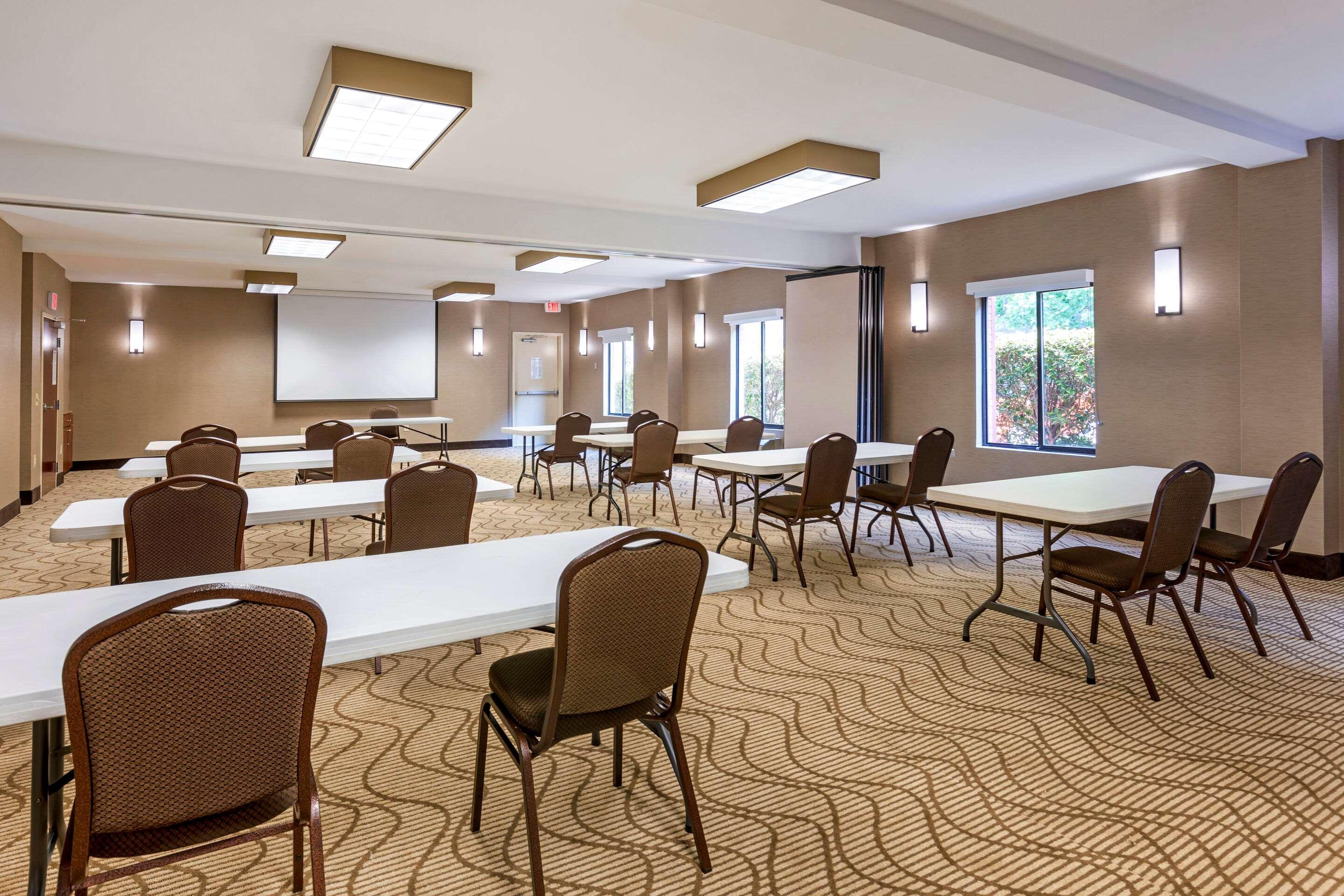 Comfort & Inn Suites Canton Bagian luar foto