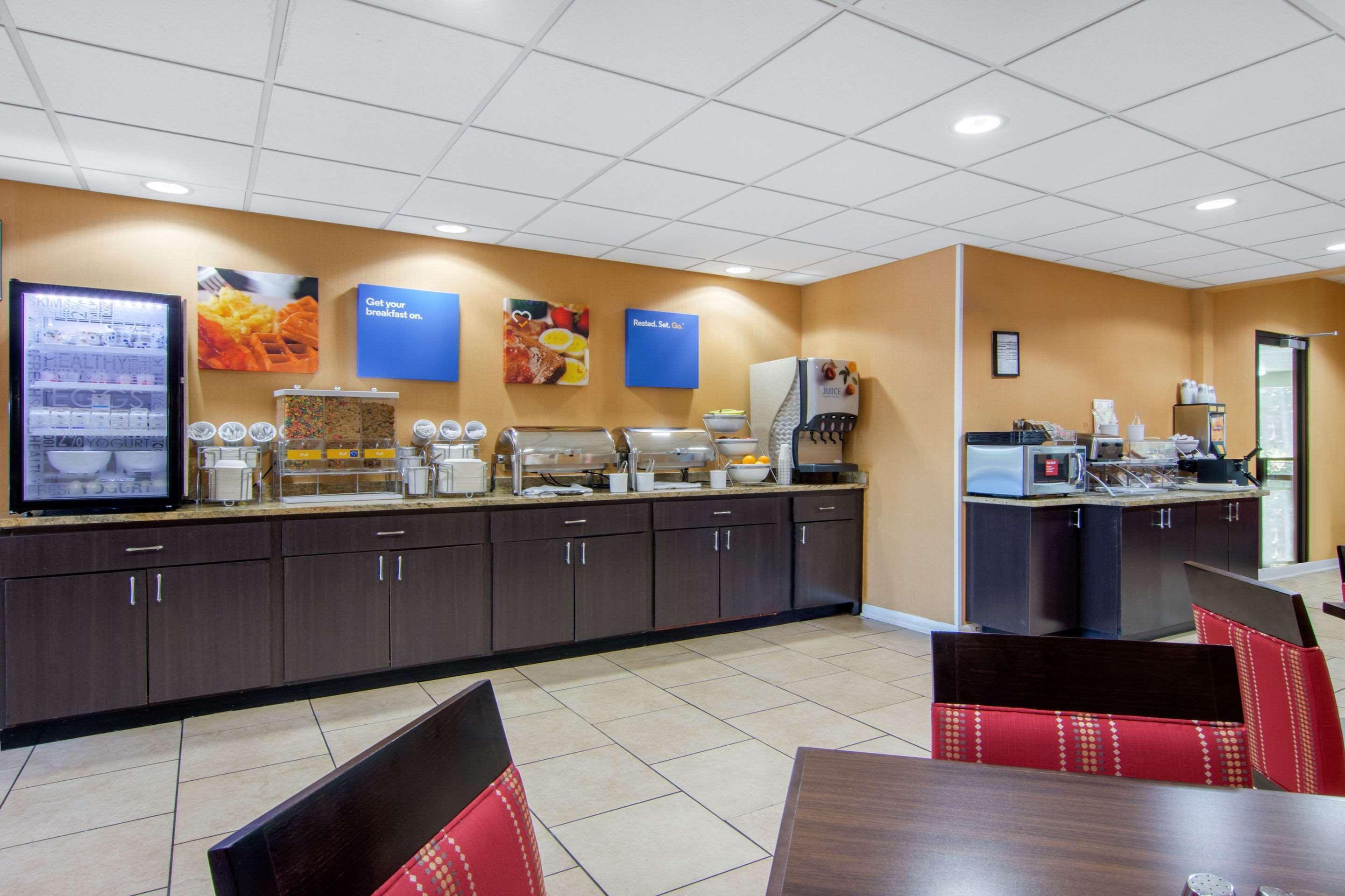 Comfort & Inn Suites Canton Bagian luar foto